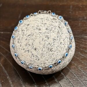 Silver tone Evil Eye Bracelet -8”